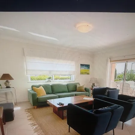 Вилла Family 4 Bedroom Villa -Privated Pool