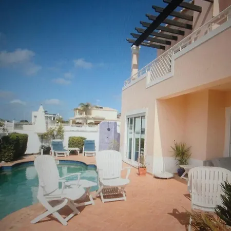 Family 4 Bedroom Villa -Privated Pool Willa Lagos