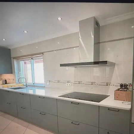 Family 4 Bedroom Villa -Privated Pool Lagos